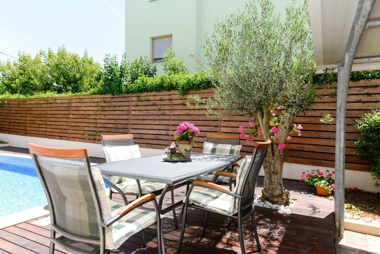 Apartmani Bosa 자다르 외부 사진