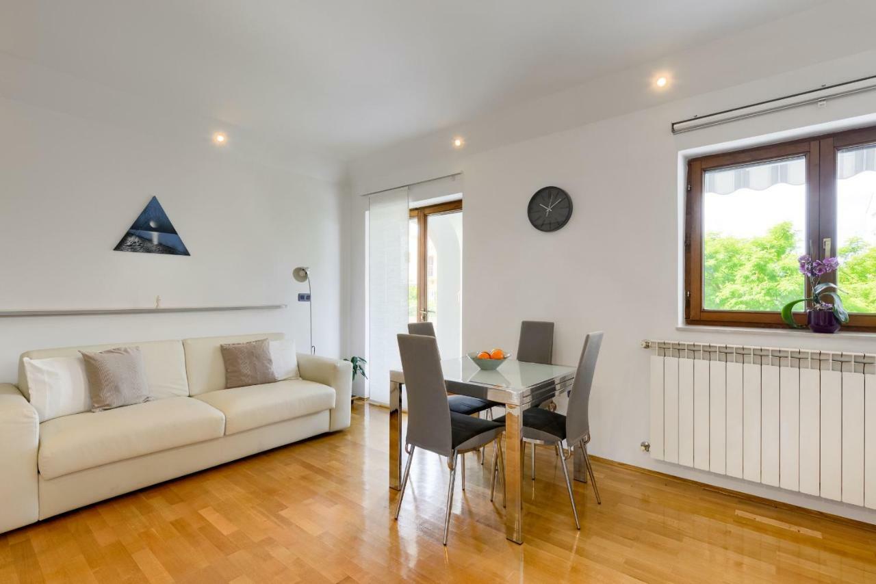 Apartmani Bosa 자다르 외부 사진