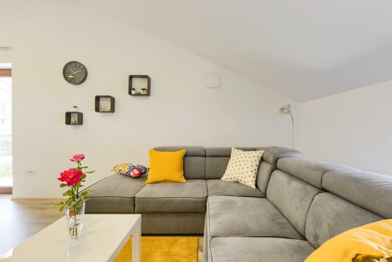 Apartmani Bosa 자다르 외부 사진