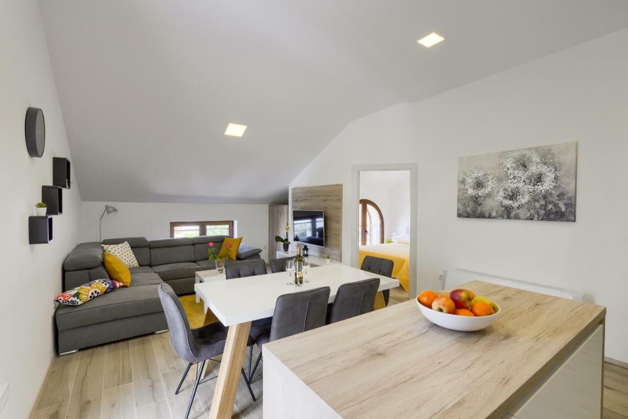 Apartmani Bosa 자다르 외부 사진