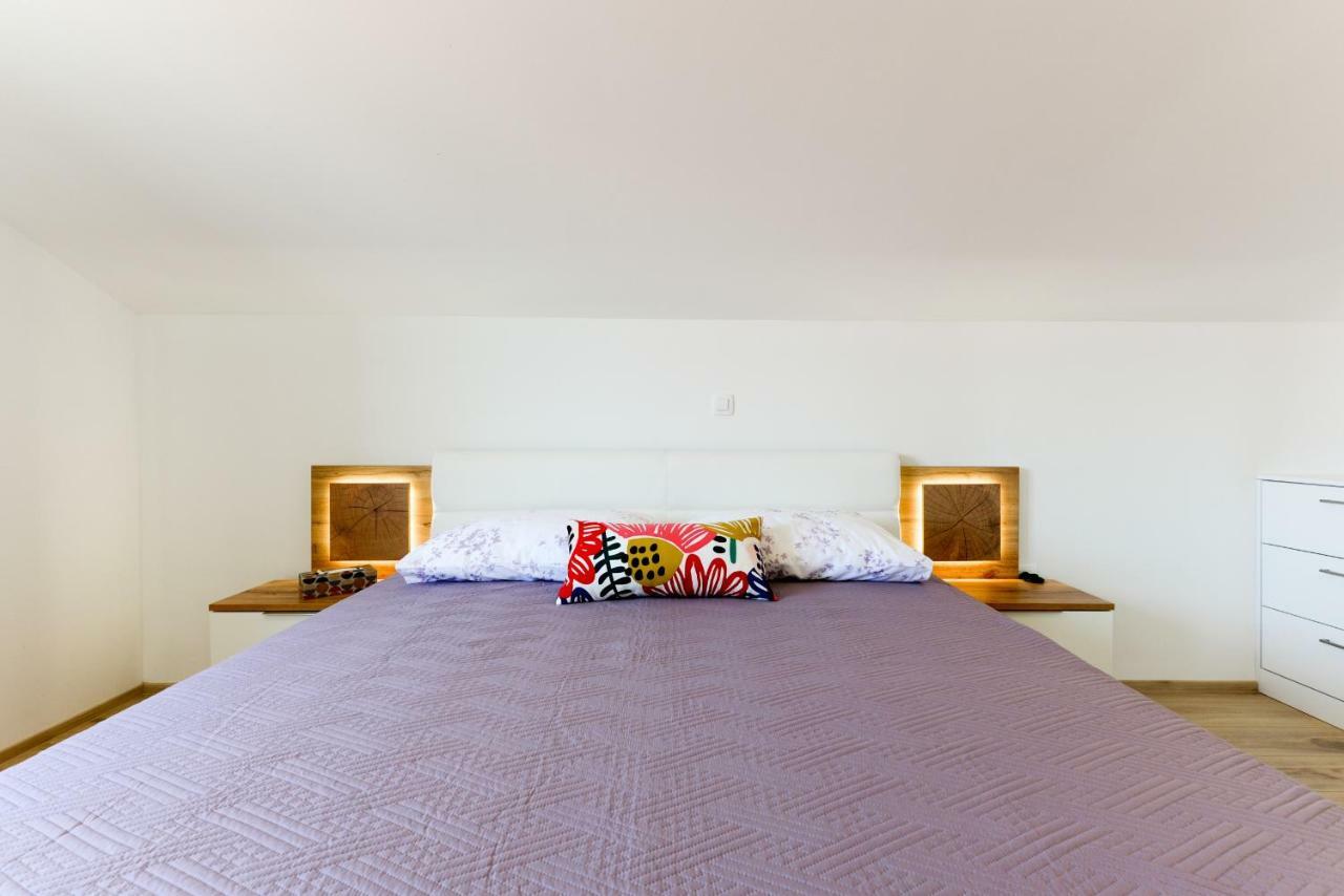 Apartmani Bosa 자다르 외부 사진