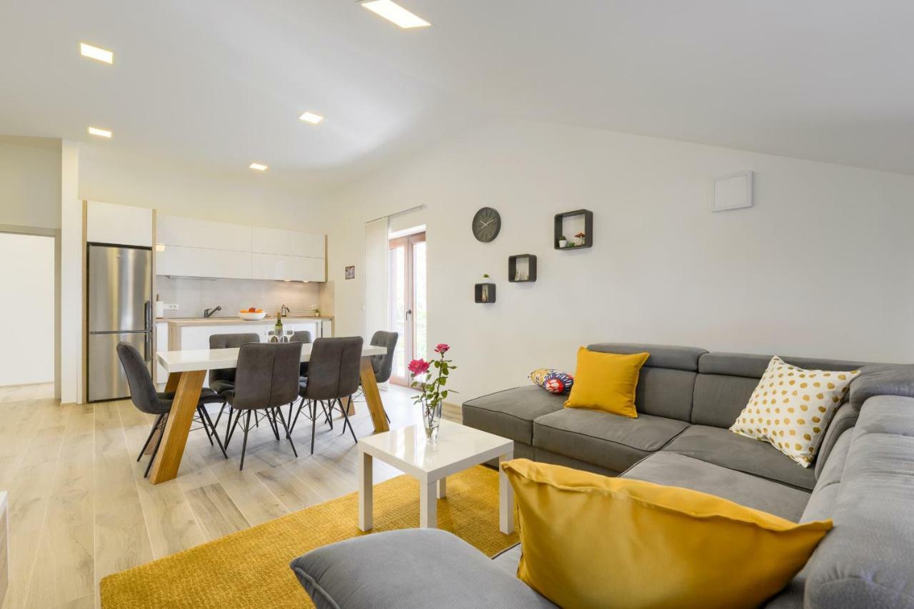 Apartmani Bosa 자다르 외부 사진