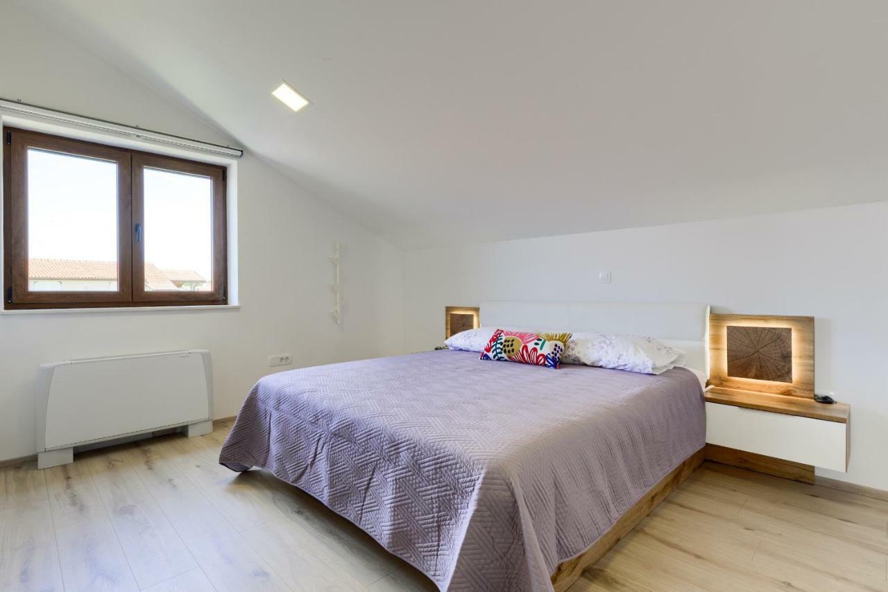 Apartmani Bosa 자다르 외부 사진