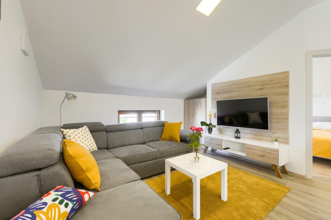 Apartmani Bosa 자다르 외부 사진